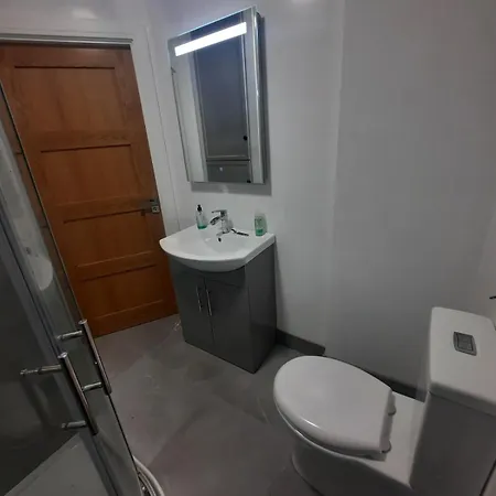 Sea Breeze House בית נופש *